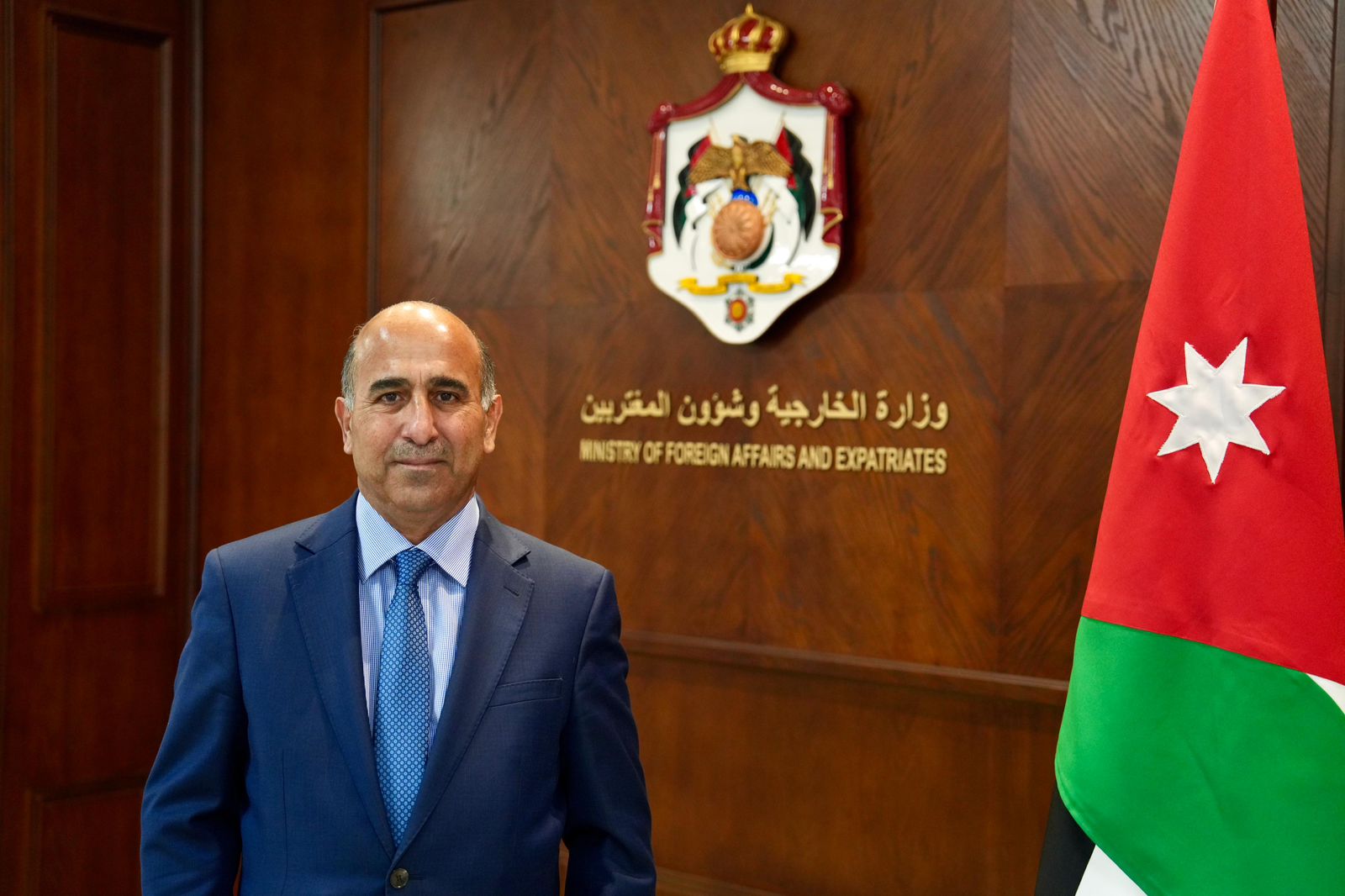 ~/Root_Storage/AR/EB_List_Page/أمين_عام_وزارة_الخارجية.jpg